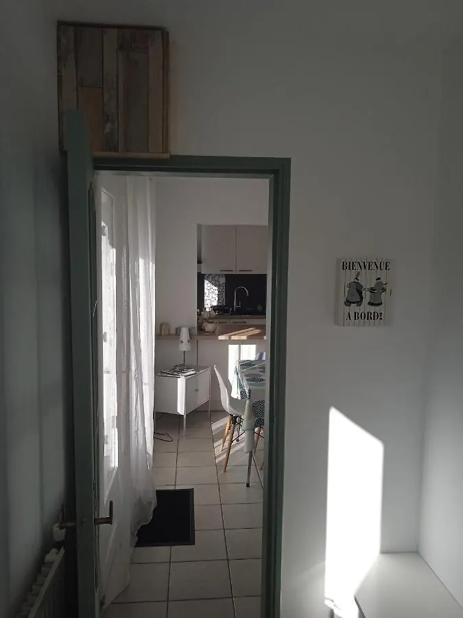 Logement Cosy Proche De La Mer Et Des Commodites Pleuven 招待所